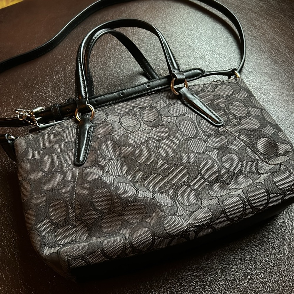 Coach crossbody bag and matching wristlet - Picture 6 of 15